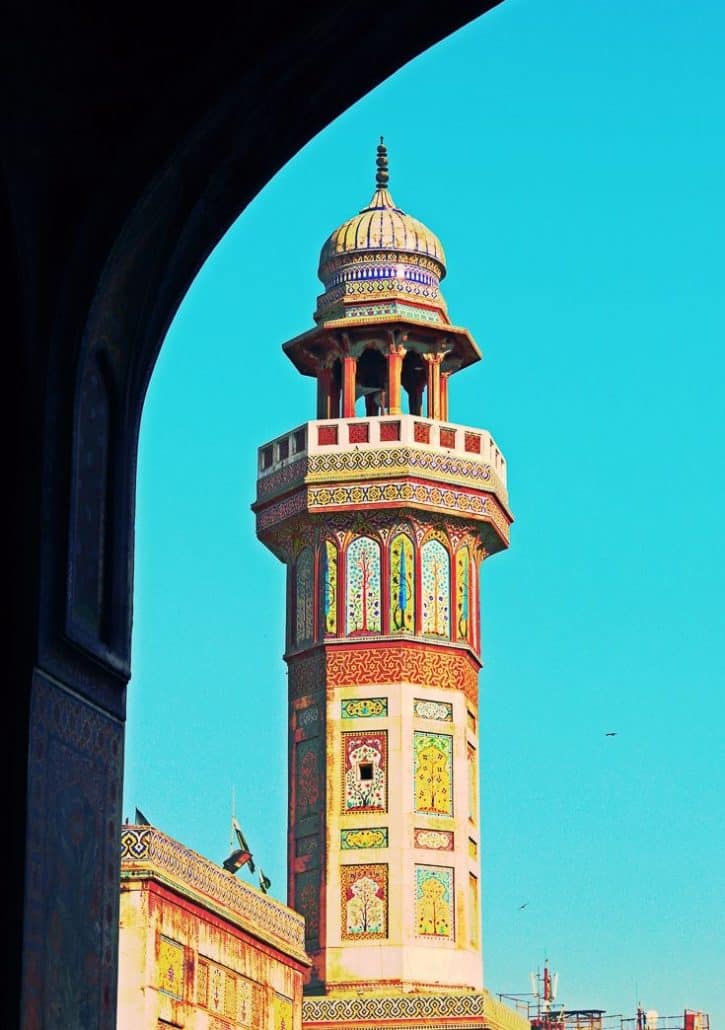 Photo of the colourful minaret at Masjid wazir khan
